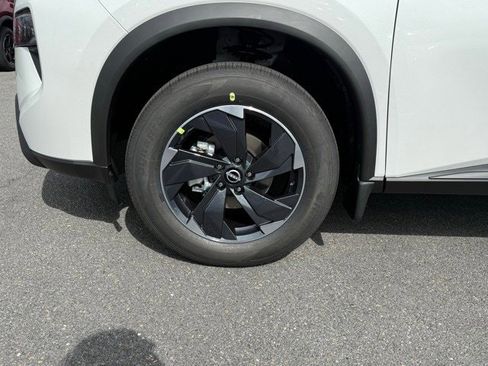 New 2026 Nissan Rogue SV w/ SV Premium Package image 9