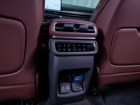 New 2026 Genesis GV80 3.5T Prestige AWD/4WD image 18
