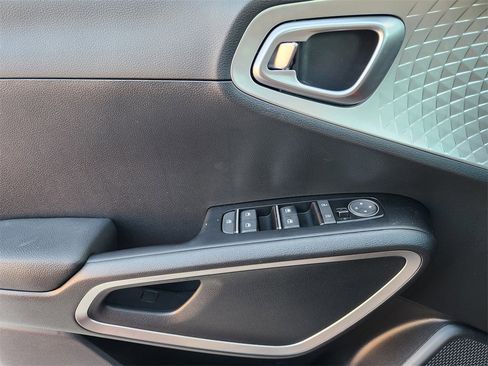New 2025 Kia Soul S image 31