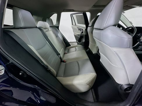 Used 2023 Toyota RAV4 XLE Premium FWD image 11
