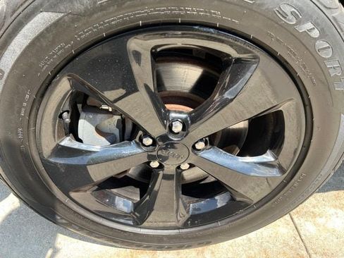 Used 2016 Jeep Cherokee Latitude w/ Comfort/Convenience Group AWD/4WD image 9