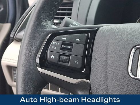 Used 2025 Honda Odyssey Elite image 7
