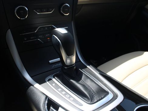 Used 2017 Ford Edge SEL w/ Equipment Group 201A FWD image 21