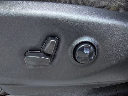 Certified 2022 Chrysler Pacifica Touring-L FWD image 18