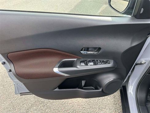 Certified 2023 Nissan Kicks SR image 14