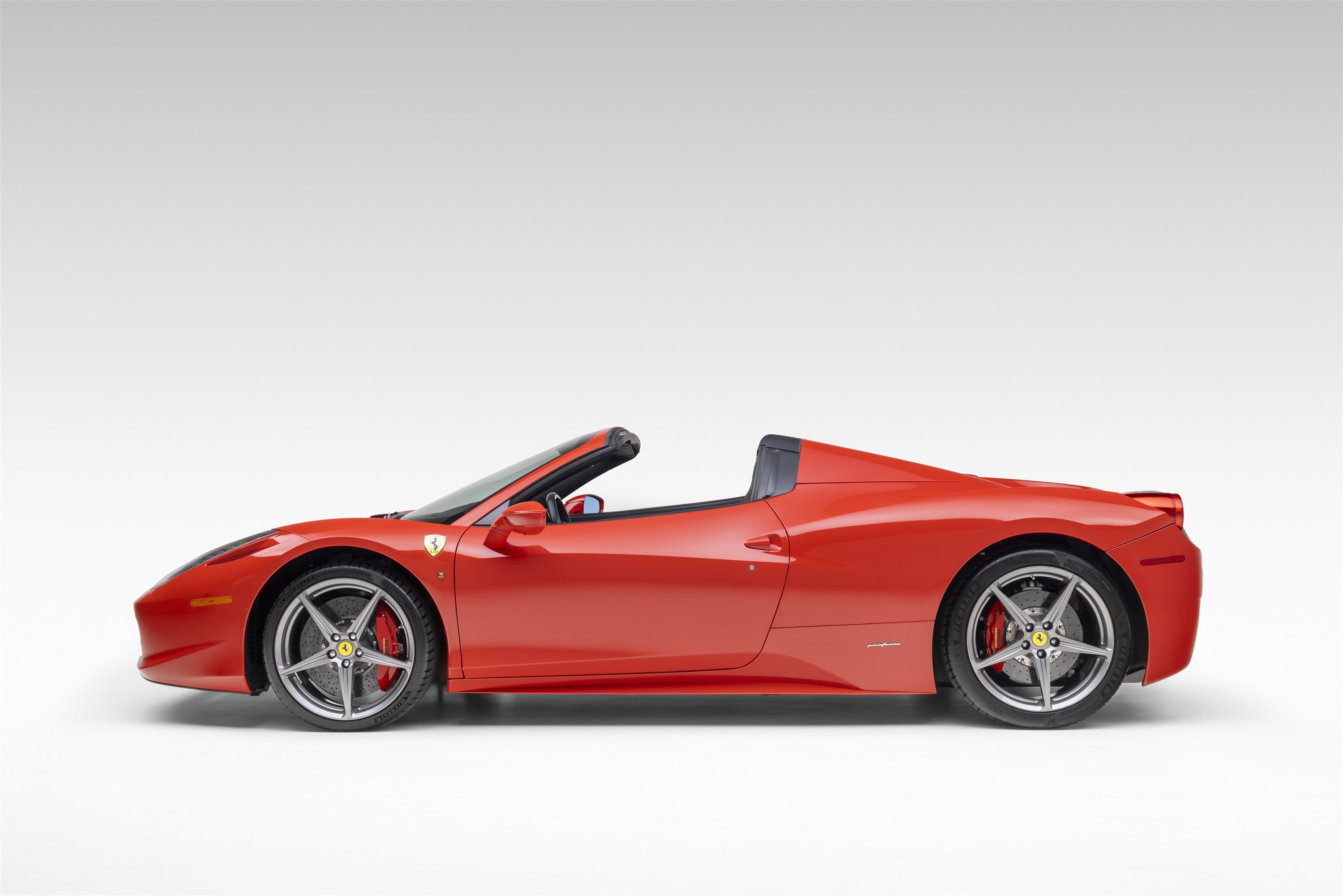 Certified 2013 Ferrari 458 Spider RWD image 4