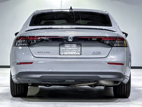 Used 2024 Honda Accord Sport image 10