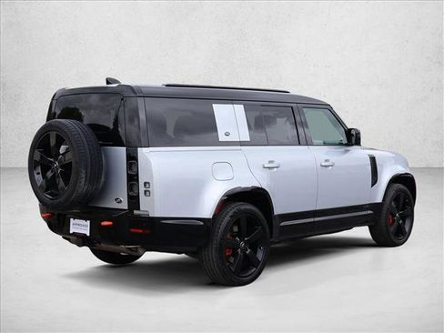 Used 2023 Land Rover Defender 130 X AWD/4WD image 5