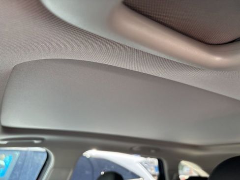 Certified 2024 Kia Sorento S w/ Panoramic Sunroof Package AWD/4WD image 11