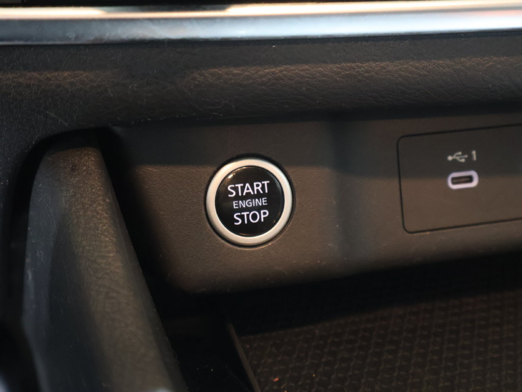 Used 2023 Nissan Rogue SV AWD/4WD image 27