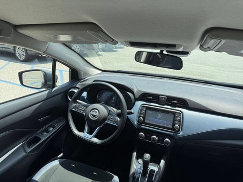 Used 2025 Nissan Versa SV FWD image 33