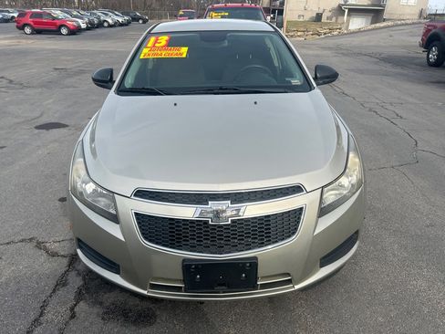 Used 2013 Chevrolet Cruze LT image 3