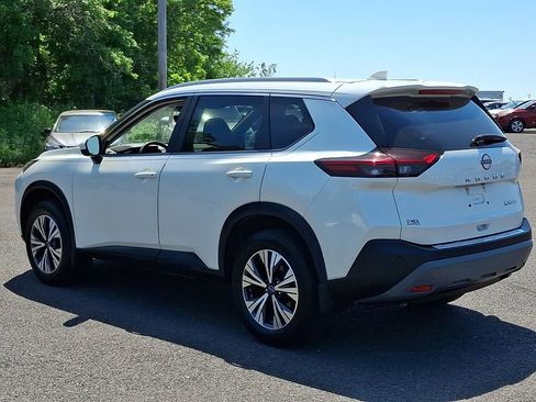 Certified 2023 Nissan Rogue SV w/ SV Premium B Package AWD/4WD image 4