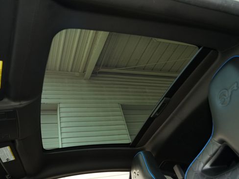 Used 2017 Jaguar F-TYPE SVR image 15