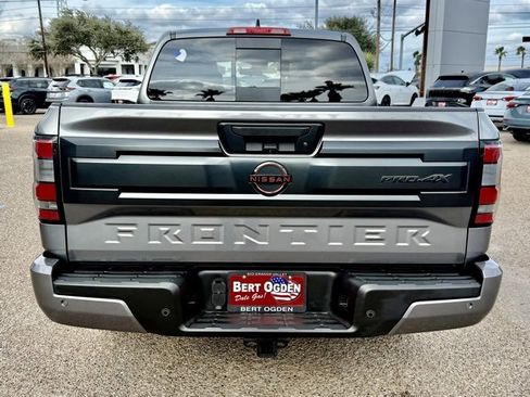 Certified 2025 Nissan Frontier PRO-4X w/ Tow Package image 5