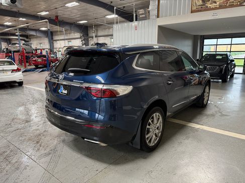 Used 2024 Buick Enclave Premium w/ Experience Buick Package AWD/4WD image 7