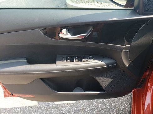Certified 2023 Kia Forte GT-Line w/ GT-Line Technology Package FWD image 12