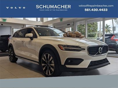 New 2026 Volvo V60 B5 Cross Country Ultra w/ Protection Package Premier