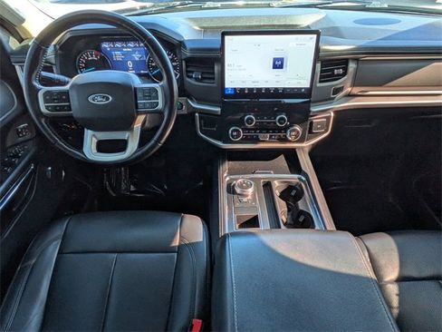 Certified 2023 Ford Expedition XLT image 15