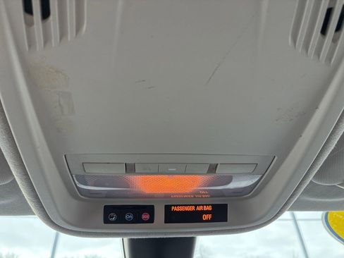 Used 2017 Chevrolet Cruze LT w/ Convenience Package image 23