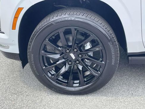 New 2026 Cadillac Escalade ESV Luxury image 9