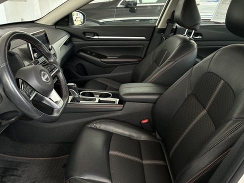 Used 2025 Nissan Altima 2.5 SR FWD image 15