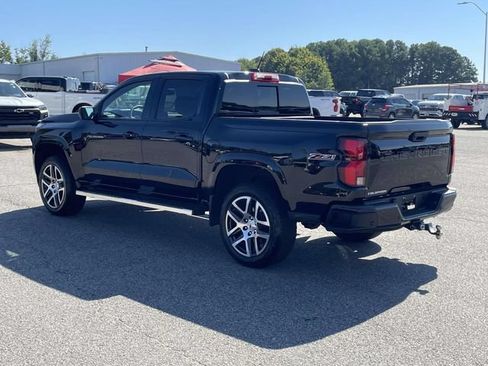 Used 2024 Chevrolet Colorado Z71 w/ Z71 Convenience Package 2 AWD/4WD image 6