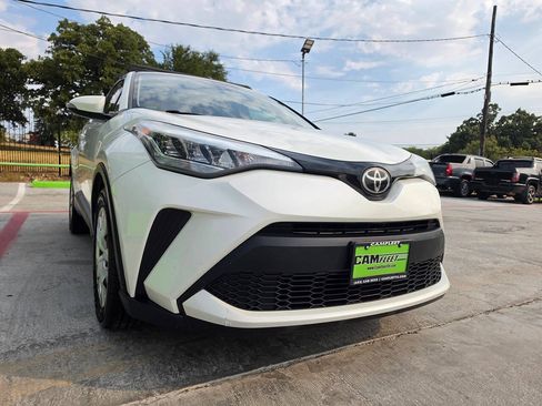 Used 2020 Toyota C-HR LE FWD image 4
