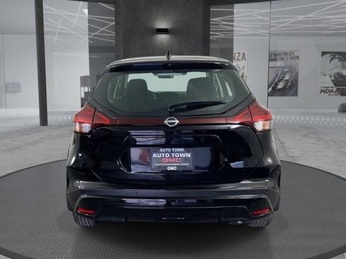 Used 2025 Nissan Kicks Play S FWD image 6