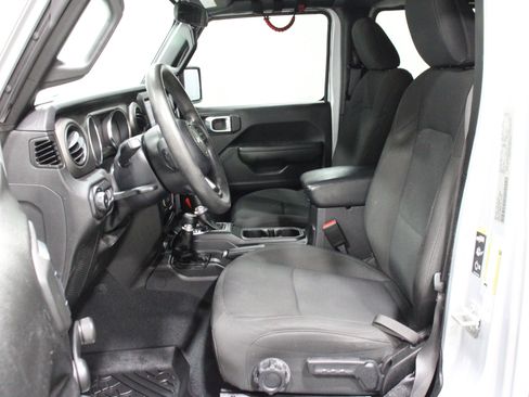Used 2022 Jeep Wrangler Unlimited Sport AWD/4WD image 3