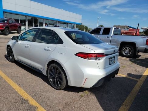 Used 2024 Toyota Corolla SE AWD/4WD image 5