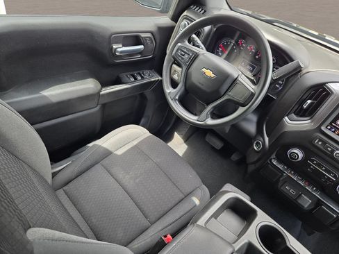 Used 2022 Chevrolet Silverado 1500 Custom AWD/4WD image 17
