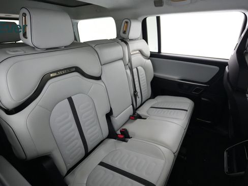 Used 2024 Rivian R1S Adventure AWD/4WD image 5
