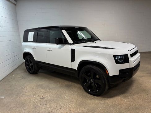 New 2025 Land Rover Defender 110 V8 image 5