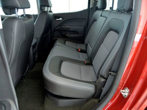 Used 2015 Chevrolet Colorado Z71 image 27