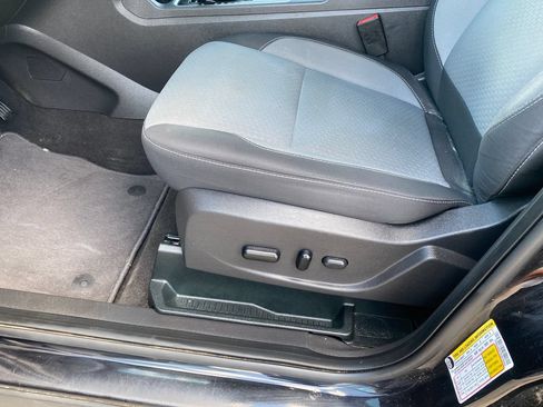 Used 2019 Ford Escape SE FWD image 13