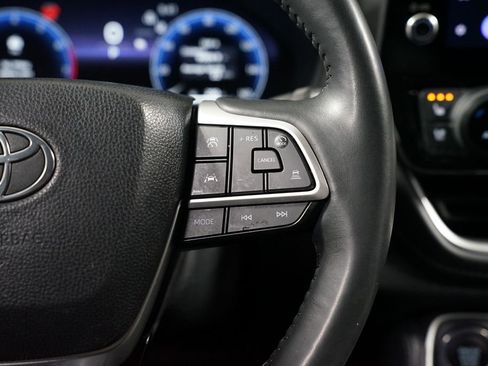 Used 2024 Toyota Grand Highlander Limited image 13