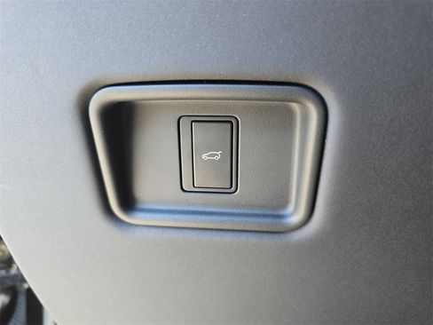 Certified 2023 Land Rover Range Rover Sport SE Dynamic image 30