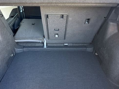 Used 2022 Volkswagen Taos SE image 15