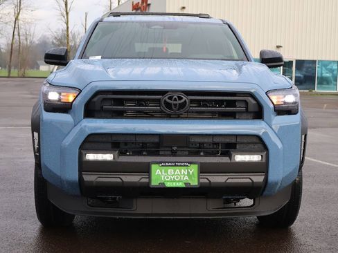 New 2025 Toyota 4Runner SR5 image 10