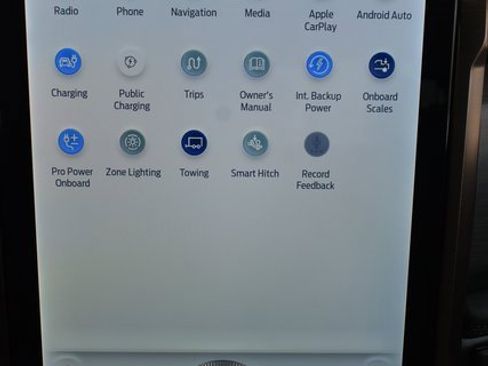 Used 2024 Ford F150 Lightning Lariat image 28