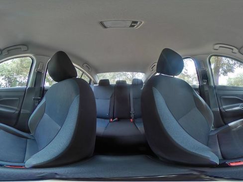 Used 2025 Nissan Versa SV FWD image 41