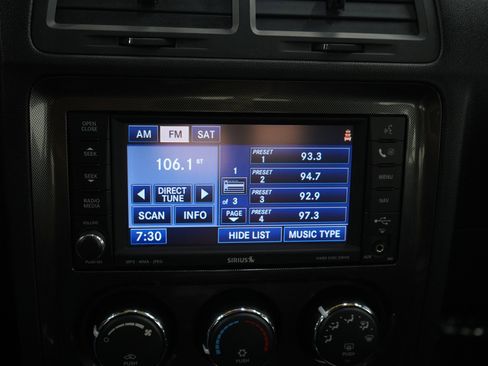 Used 2009 Dodge Challenger SRT8 RWD image 22