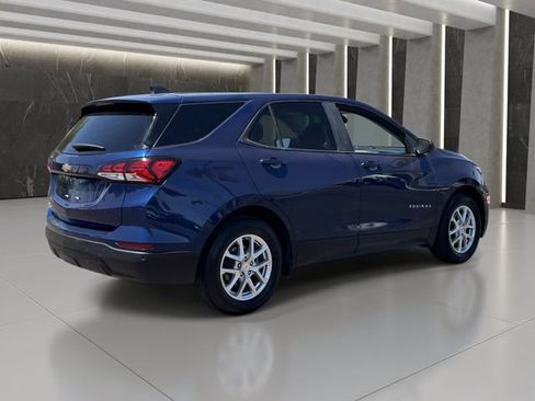 Used 2022 Chevrolet Equinox LS FWD image 6