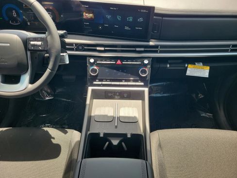 New 2026 Hyundai Santa Fe SE image 18