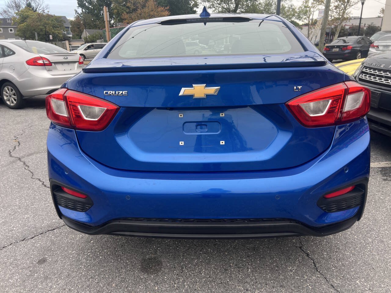 Used 2017 Chevrolet Cruze LT w/ Convenience Package FWD image 5