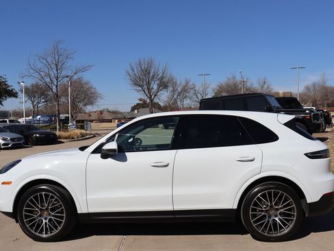 Used 2022 Porsche Cayenne Platinum Edition image 7