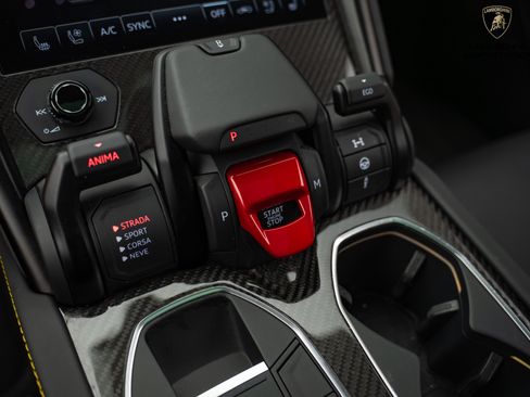 Used 2024 Lamborghini Urus S image 31