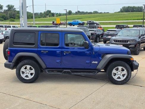 Certified 2020 Jeep Wrangler Unlimited Sport S AWD/4WD image 9