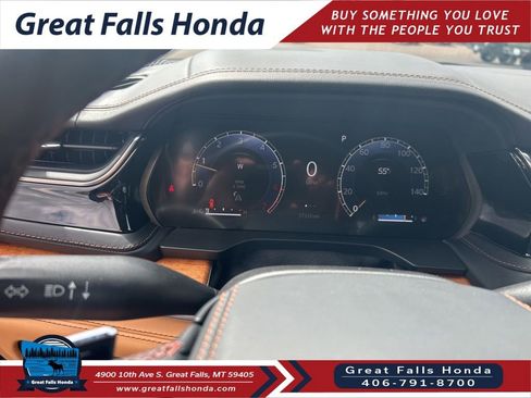 Used 2022 Jeep Grand Cherokee Summit AWD/4WD image 15